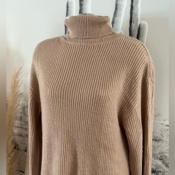 Knitted sweater dress from Shein in size medium. Oatmeal colour - Picture 8 of 8